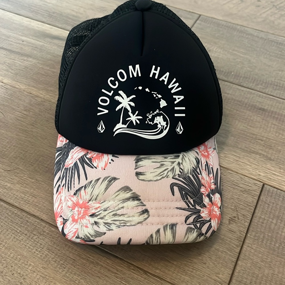 Volcom Hawaii Kids Snap Back Trucker Hat